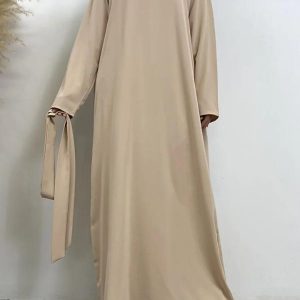 Abaya beige élégante et moderne pour femme