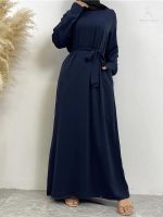 Modèle d'abaya chic bleu nuit