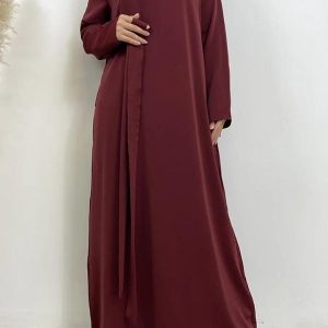 Abaya bordeaux élégante pour un look raffiné