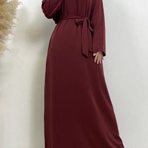 Abaya bordeaux fluide, parfaite pour toutes occasions