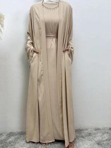 Abaya légère couleur champagne, style moderne