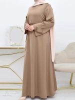Abaya Dubai beige avec coupe ample élégante
