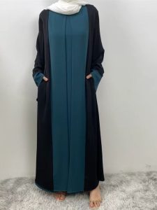 Vêtement traditionnel émirati en bleu émeraude