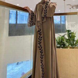Abaya kimono sable noir élégante pour un look moderne