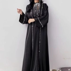 Abaya Al-Tasnim, design raffiné et moderne