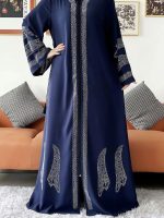 Abaya Dubai en satin bleu nuit, chic et raffinée