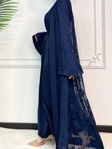 Modèle bleu saphir : abaya chic pour occasions spéciales