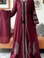Abaya bordeaux, pièce maîtresse de la mode orientale chic