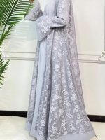 Abaya Dubai en dentelle pour un look sophistiqué