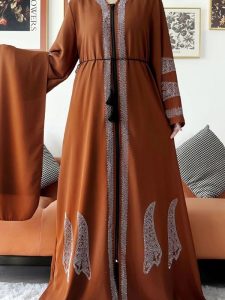 Abaya épicée de luxe, design moderne et intemporel