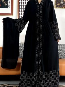 Abaya luxe noire ébène de style Dubaï