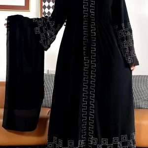 Abaya luxe noire ébène de style Dubaï