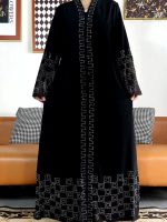 Mode Dubaï : abaya noire ébène, chic et moderne