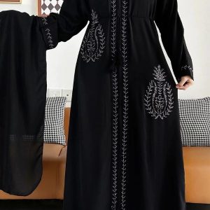 Abaya noire de luxe, style traditionnel Dubai, finition raffinée