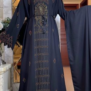 Abaya luxe noire intense inspirée de Dubaï