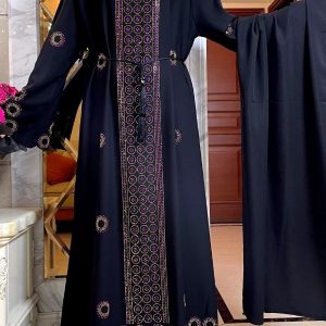 Abaya noire Qamar, style chic et intemporel pour toutes occasions