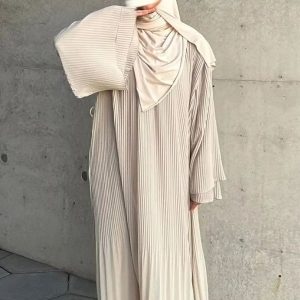 Abaya longue beige élégante inspirée de Dubaï