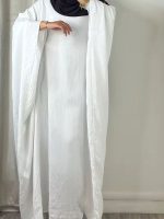 Abaya blanche en lin, parfaite pour les occasions spéciales et décontractées
