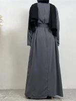 Abaya grise confortable pour un look quotidien chic