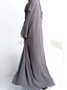 Abaya Kimono gris avec design élégant et moderne