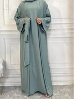 Abaya moderne en teinte azur