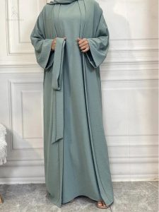 Abaya moderne en teinte azur