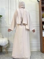 Vêtement tendance : abaya kimono beige chic