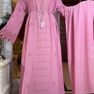 Abaya kimono satinée rose poudré élégante