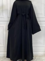 Kimono noir ébène pour une tenue raffinée