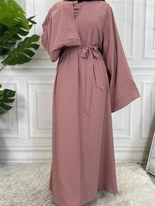 Kimono abaya féminin en teinte rose délicate