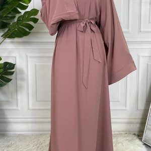 Kimono abaya féminin en teinte rose délicate
