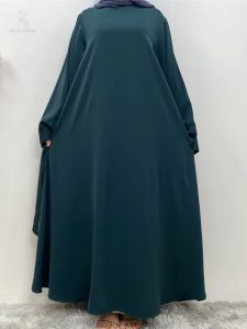 Kimono vert émeraude, style moderne et confortable