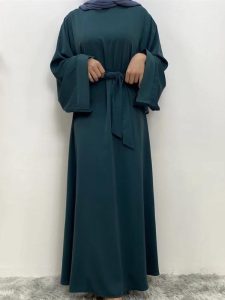 Abaya chic en vert émeraude pour toutes occasions