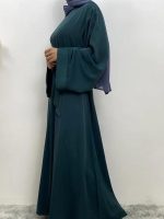 Vêtement vert émeraude, abaya kimono tendance