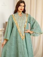 Abaya céladon pour un style nuptial chic