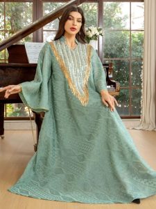 Abaya nuptiale en couleur céladon, alliant tradition et modernité