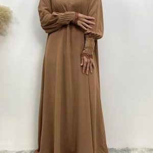 Abaya marron clair élégante et moderne