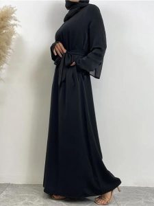 Vêtement traditionnel, abaya noir à manches longues