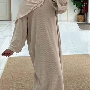 Abaya femme en velours beige élégante et confortable
