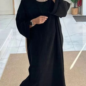 Abaya noire en velours pour femme élégante
