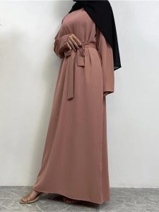 Abaya légère rose poudré pour un confort optimal