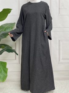 Abaya satin gris élégante pour un style raffiné