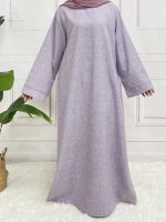 Abaya satin lavande élégante et fluide