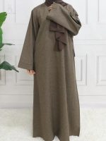 Abaya satin marron foncé élégante et raffinée