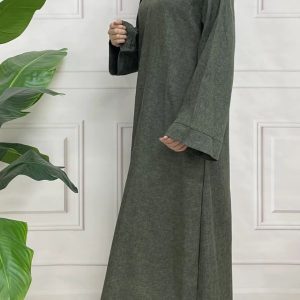 Abaya satin en vert kaki, style moderne et confortable