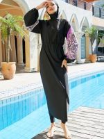 Burkini Jasmine noir avec imprimé pourpre en 3 pièces