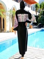 Burkini 3 pièces, design moderne, coloris noir et pourpre