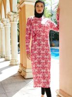 Burkini rouge Jasmina, style moderne pour la baignade