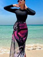 Maillot de bain noir avec paréo, idéal pour la plage