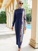 Burkini moderne Jasmima avec motifs bleus élégants